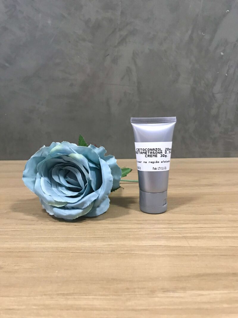 Creme com Cetoconazol e Betametasona 30g