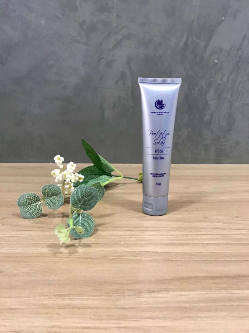 Protetor Solar Toque Seco FPS50 pele CLARA 50g